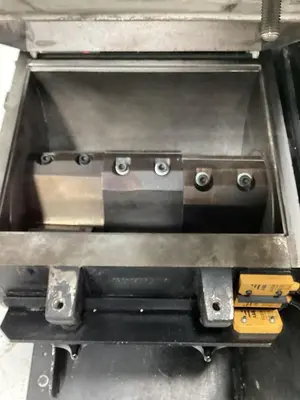 USED MILACRON MG-814