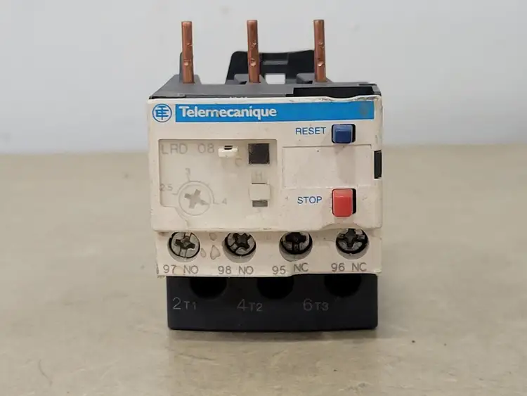 Used SCHNEIDER ELECTRIC LRD 08 Misc Electrical & Power Parts British Columbia CA | Lenmark #248792