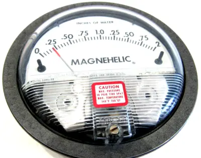 NEW DWYER 20-02 PRESSURE GAGE 2002