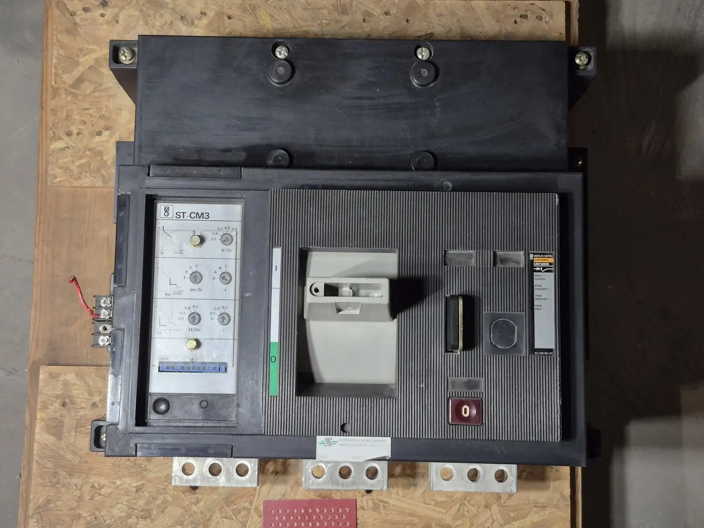 New | in-Stock MERLIN GERIN CM1600N Switchgears British Columbia CA | Lenmark #238861
