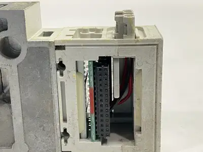 VQ4000 | SMC  Pneumatic Manifold Base Unit - Used
