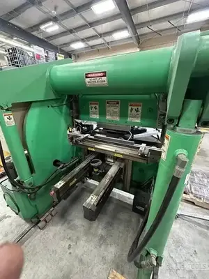 USED 2002 ACCURPRESS 71006