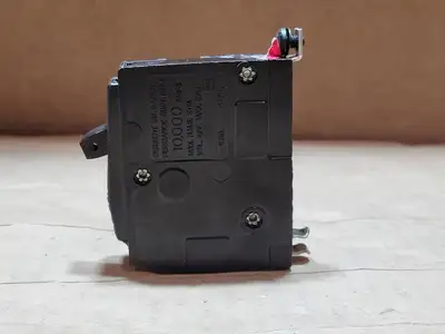 USED SQUARE D QOB120