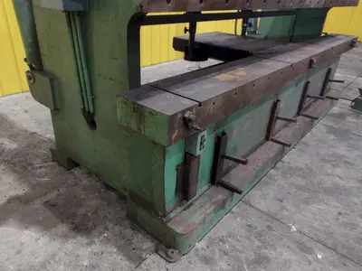 250 TON X 12' ACCURPRESS MODEL #725012 HYDRAULIC PRESS BRAKE: YOBRO #24251