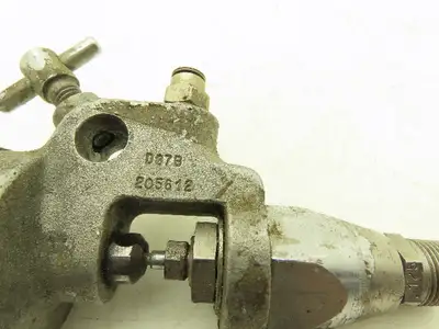 Graco 205-612 Stainless Steel Air Operated Dispensing Valve