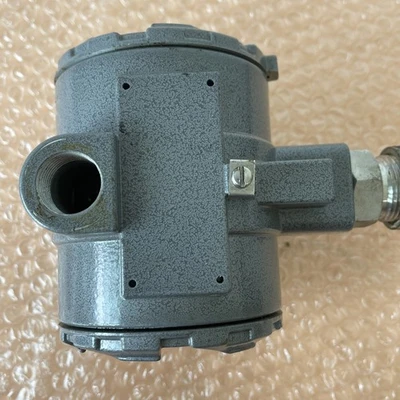 USED Dwyer CRF2-WR01T-024-H20