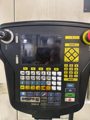 2002 KRAUSS MAFFEI KM2700 - 14700MC Horizontal Plastic Injection Molding Machines | JYC MACHINERY (6)