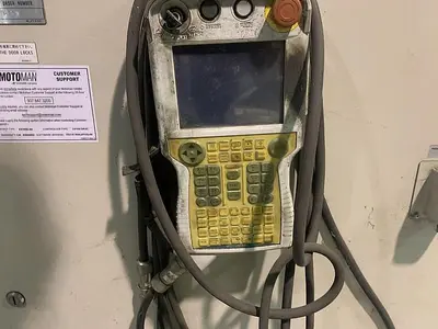 Used YASKAWA MOTOMAN ES165D 6 AXIS CNC ROBOT WITH DX100 CONTROLLER WITH SPOT WELDING GUN Robots | Harbor Machinery Inc. #1283330