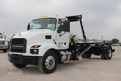 New | in-Stock 2027 MACK MD7 Rolloff Trucks Texas US | Roll Off Truck World #1491876