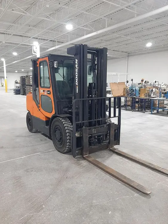 Used DOOSAN D35S-7 – 8000 LB. DIESEL OUTDOOR FORKLIFT Misc Forklifts Ontario CA | OAK BAY MARKETING #469488