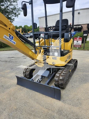 USED 2021 XCMG XE18U