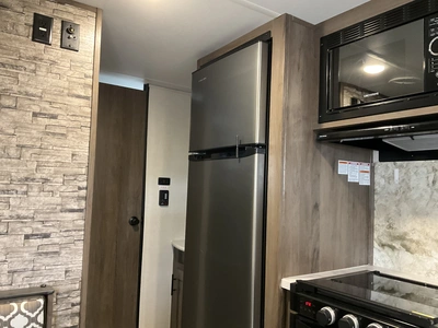 Used 2021 FOREST RIVER PRIME TIME AVENGER Campers, Caravans, Motorhomes Michigan US | Miedema Asset Management Group #1322411