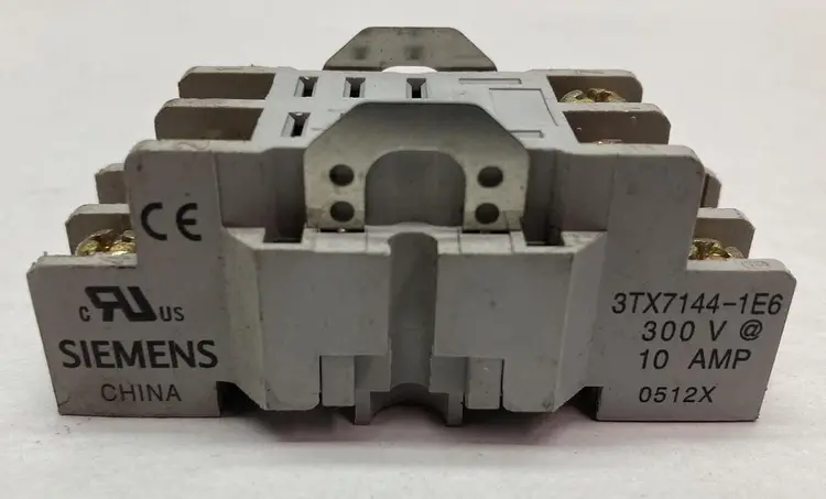 Used SIEMENS 3TX7144-1E6 Relays & Switches Ohio US | Surplus Asset Holdings #1239874