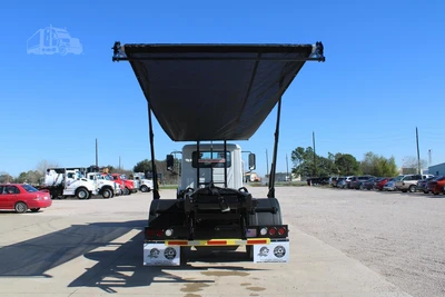 New | in-Stock 2027 MACK MD7 Rolloff Trucks Texas US | Roll Off Truck World #1491884