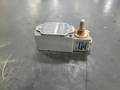 USED ALLEN-BRADLEY 802T-H