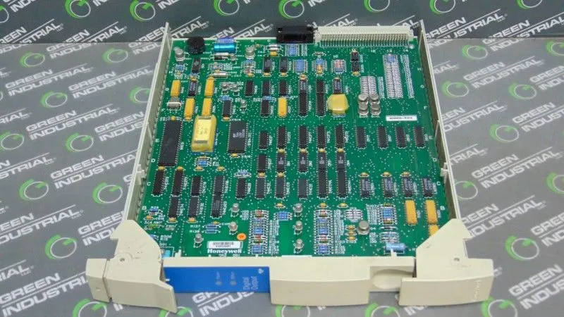 Honeywell 51304487-150 UCN Digital Output Card HDW: R FW: H Used