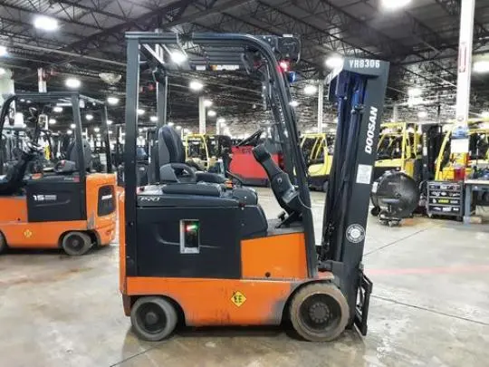 USED 2019 DOOSAN BC15S-5