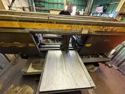 Metal Cutting Saw w/ Rollers