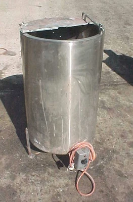 USED 30 GALLON JACKETED MELTING TANK MELTING TANK