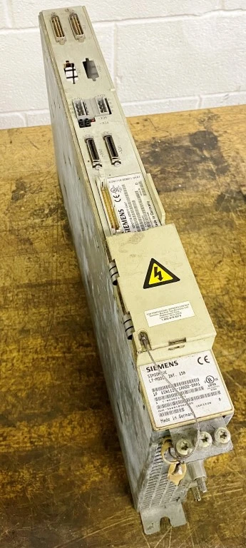 SIEMENS 6SN1123-1AA00-0AA1  SERVO DRIVE