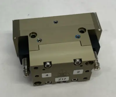 Used SCHUNK Universal Pneumatic Gripper 2-Jaw 8mm Stroke 371401 Pneumatic Cylinders Michigan US | Maverick Industrial Sales #1410880