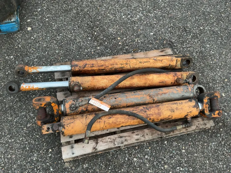 Used _UNKNOWN_ _UNKNOWN_ Hydraulic Cylinders Michigan US | Miedema Asset Management Group #1301538
