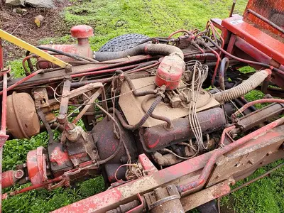 USED NEW HOLLAND 1048