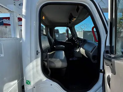 Used 2016 FREIGHTLINER M2 106 Tractors & Trailers Florida US | Truck and Van Outlet #1506256