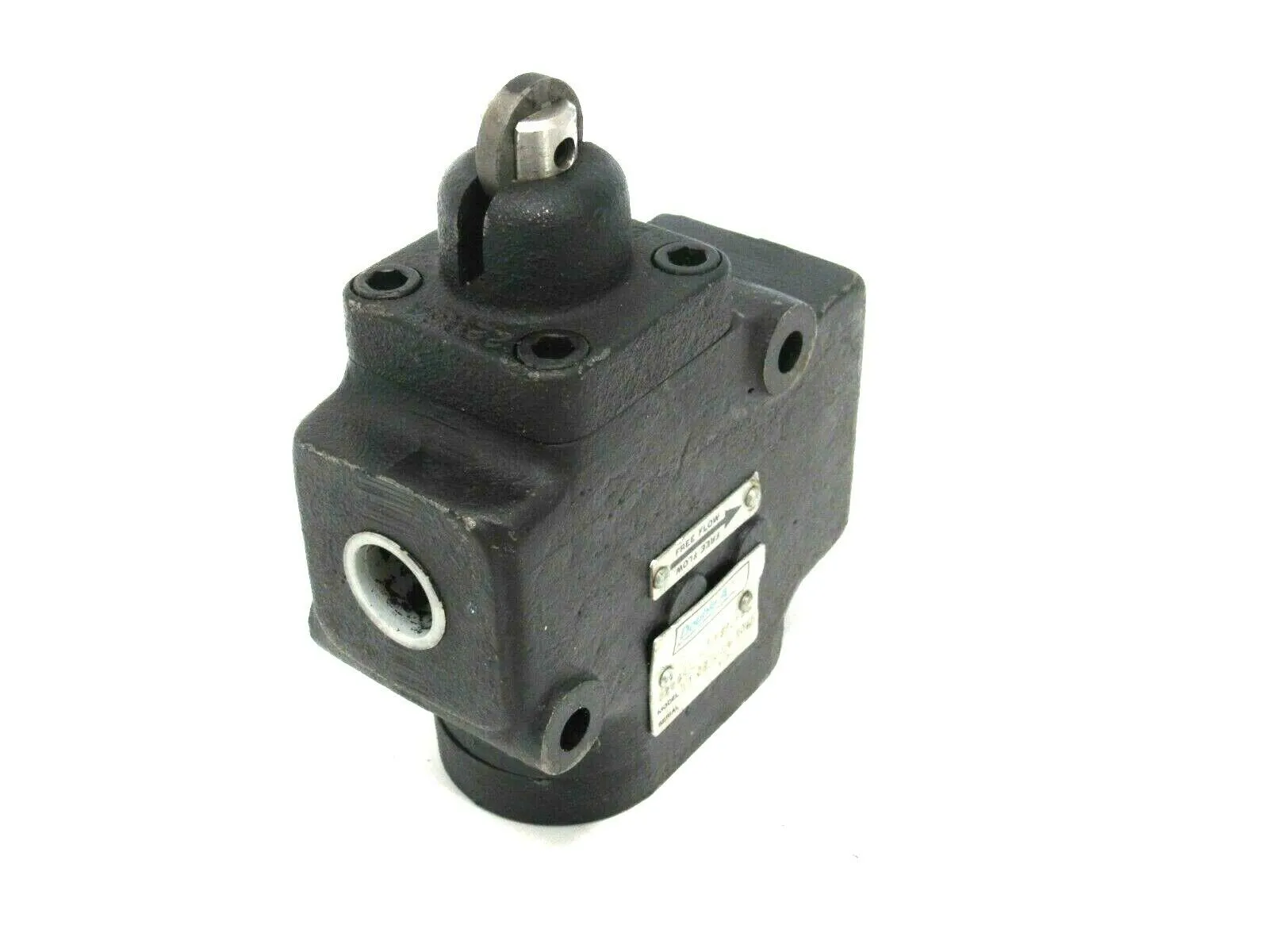 NEW DOUBLE A TT-06-TC-L-10A1 VALVE 526941 TT06TCL10A1