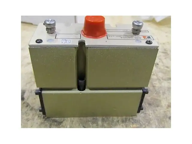 Ross 8476C4342 Valve NIB