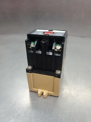 Allen Bradley 700-P200A1/B Type P AC Control Relay. 4C-13