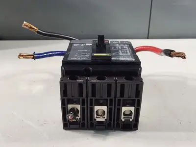 USED SQUARE D HLL36040