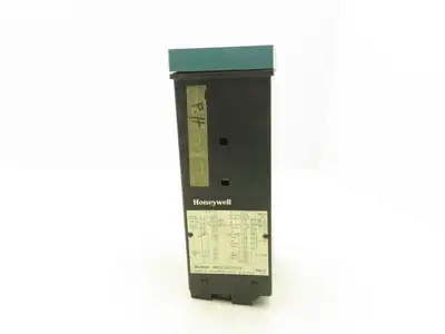 Honeywell DC4000  Digital Temperature Controller DC4000 0DTC1400000 120/240V