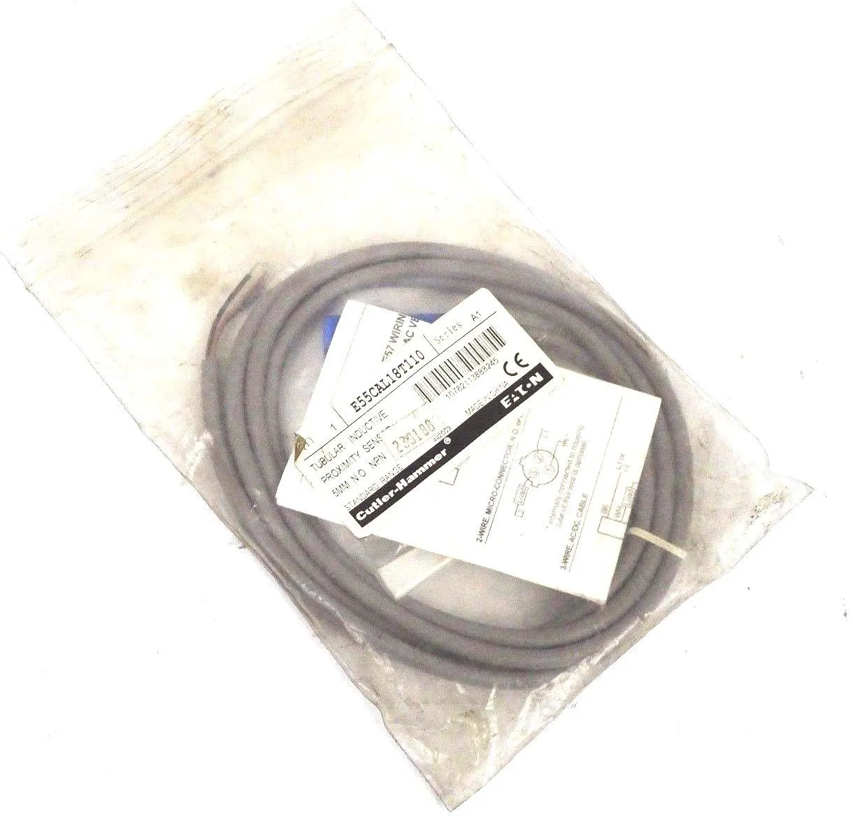 NEW CUTLER HAMMER E55CAL18T110 INDUCTIVE PROXIMITY SWITCH