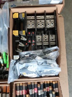Used _UNKNOWN_ _UNKNOWN_ Fuses Ohio US | Aucto #1396718
