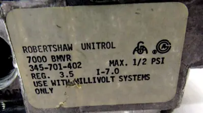 NEW ROBERTSHAW 700-504 GAS VALVE 700504
