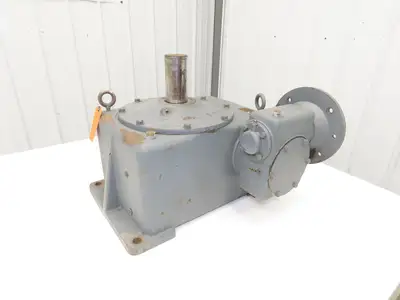 Double Reduction Gearbox 210:1 Ratio Reducer 8 RPM 182TC Vertical Output Shaft