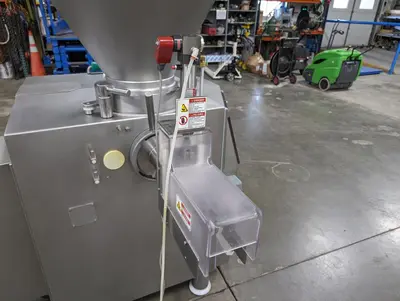 Reiser 3 in. Pneumatic Programmable Guillotine w/ Co-Extruding Tube and Inserts