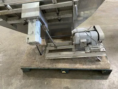 Hopper with Auger