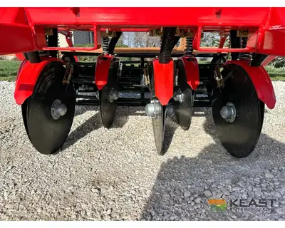 Used TAR RIVER _UNKNOWN_ Food Plot Seeders Iowa US | Keast Enterprises #1360509