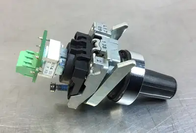 USED Schneider Electric XB4BD912R10K