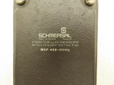 Schmersal MSP 452-11/11Y Rotating Spindle Limit Switch 250V 6A 10mm" Shaft