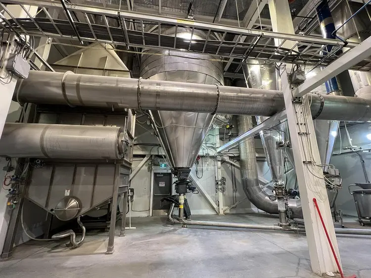 Used MARIOTT WALKER 14T-4-2C-2BH & 10.5T-1-C-BH Dryers Manitoba CA | Carter-Wilson Equipment Services #870247