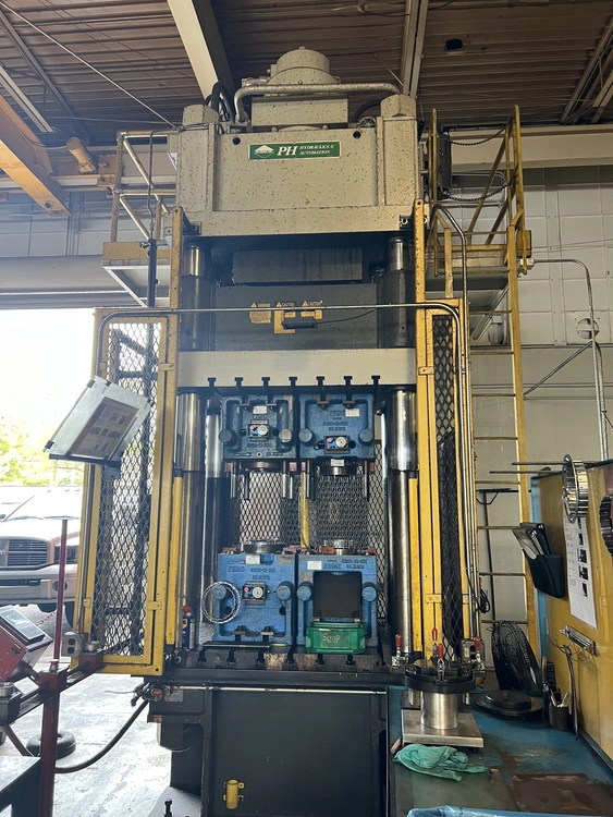 Used 2000 PH HYDRAULICS 4/C Hydraulic Presses Michigan US | Universal Press & Machinery (UPM) #5141