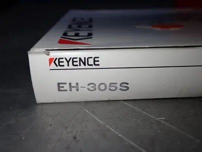 NEW KEYENCE EH305S