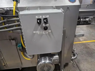 Heat Exchanging Cooling Conveyor
