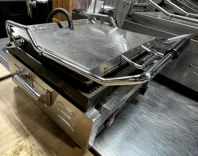 72-0444 Waring Pro WPG 250B Panini Sandwich Press