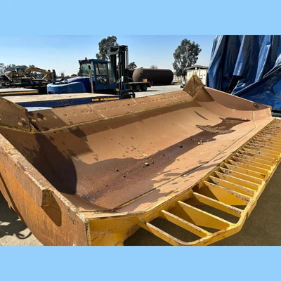 USED 2011 CATERPILLAR D11T