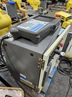 USED 2011 FANUC LR MATE 200IC