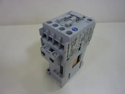 USED ALLEN BRADLEY 100-C16Z.400 SER A